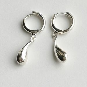 Sterling Silver dangle drop earrings On Hoops 🆕